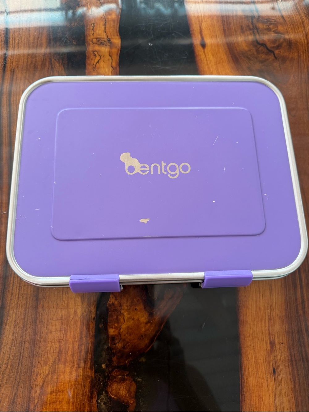 Bentgo Purple stainless steel lunchbox  – leak proof design Secure Clips